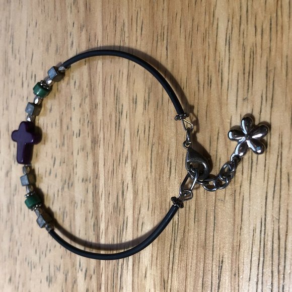UNISEX WOOD CROSS BLACK PLUM GREEN BEAD BRACELET - Picture 3 of 4